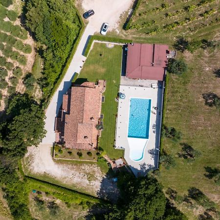 Agriturismo Isola Verde SantʼUrbano Екстериор снимка