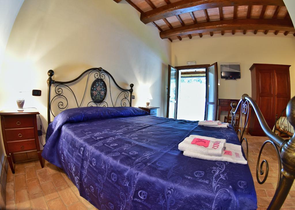 Agriturismo Isola Verde SantʼUrbano Екстериор снимка