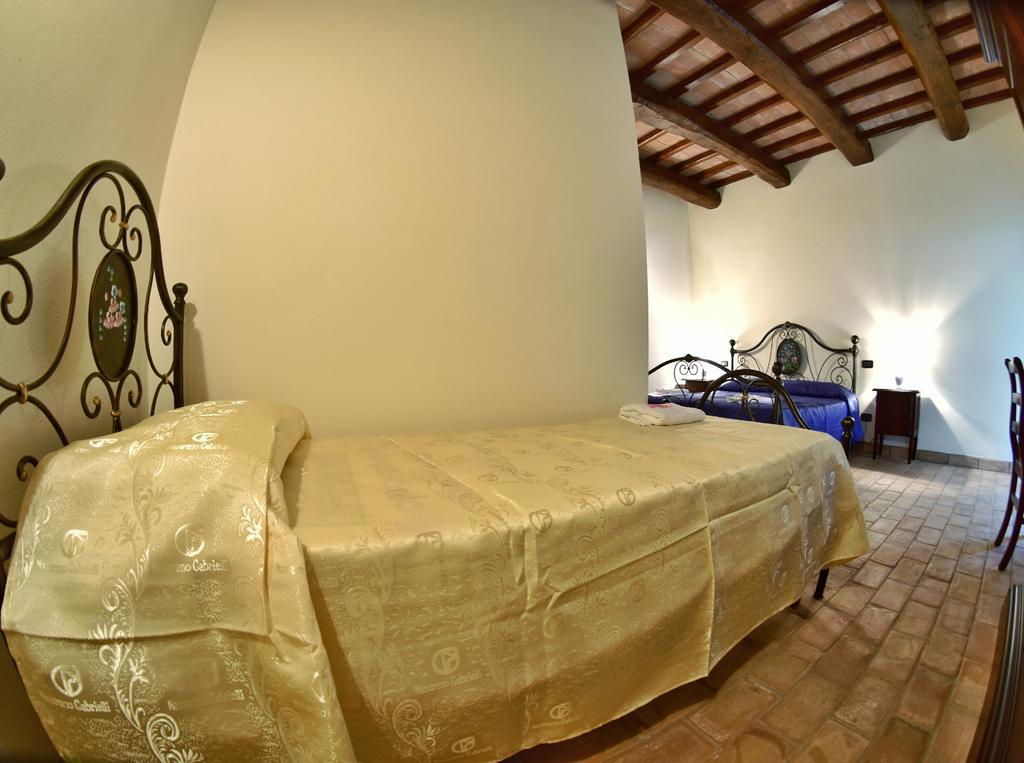 Agriturismo Isola Verde SantʼUrbano Екстериор снимка