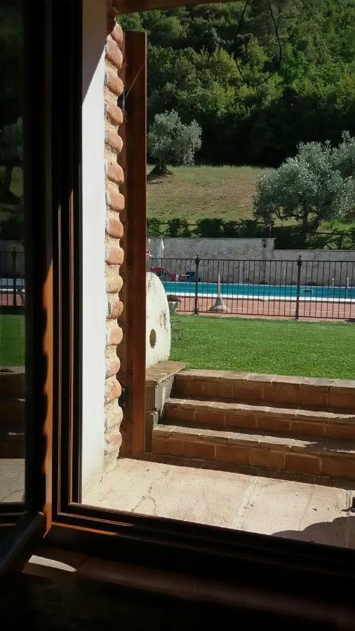Agriturismo Isola Verde SantʼUrbano Екстериор снимка