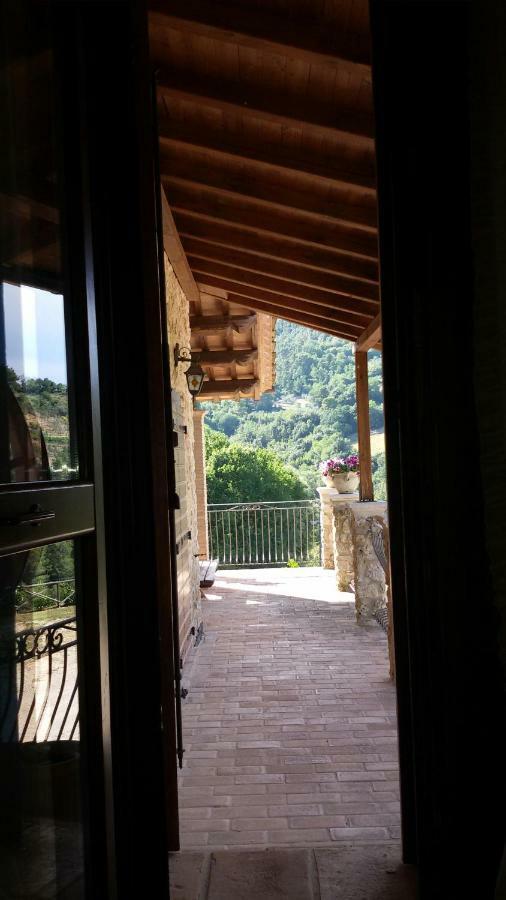 Agriturismo Isola Verde SantʼUrbano Екстериор снимка
