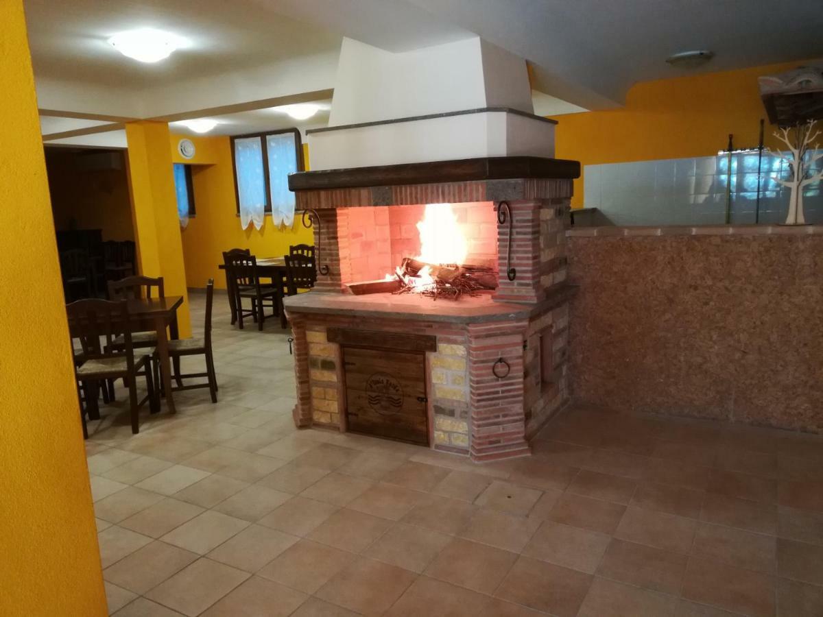 Agriturismo Isola Verde SantʼUrbano Екстериор снимка